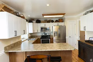 7532 N Castle Rock Rd E, Eagle Mountain, UT 84005 - Photo 4