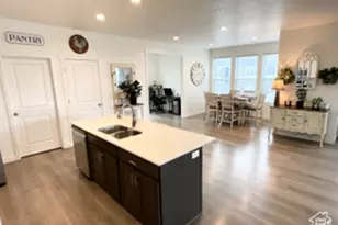 11638 S Skyward Rd W, South Jordan, UT 84009 - Photo 6