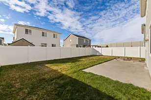 1614 W Parkview Dr, Syracuse, UT 84075 - Photo 40