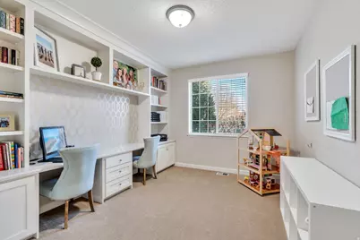 326 W Shoreline Ct, Vineyard, UT 84059 - Photo 16