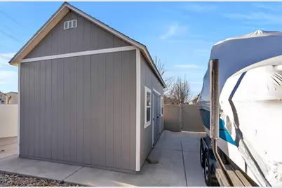 326 W Shoreline Ct, Vineyard, UT 84059 - Photo 44