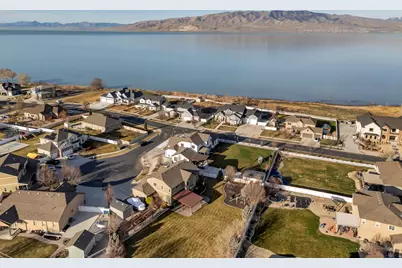 326 W Shoreline Ct, Vineyard, UT 84059 - Photo 54