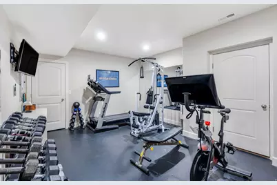 326 W Shoreline Ct, Vineyard, UT 84059 - Photo 40