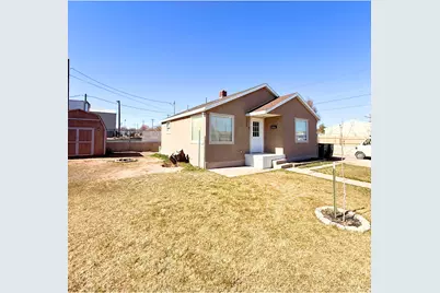 245 N 100 W, Vernal, UT 84078 - Photo 2