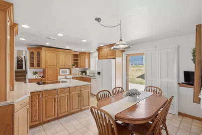 4151 S 3100 E, Holladay, UT 84124 - Photo 8
