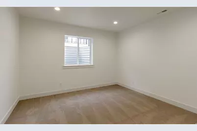 2132 N 725 W, Centerville, UT 84014 - Photo 38