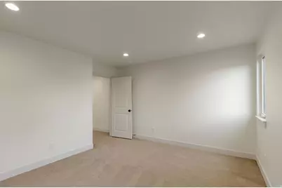 2132 N 725 W, Centerville, UT 84014 - Photo 30