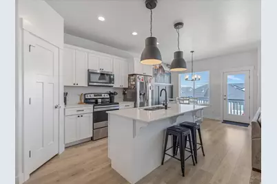 16099 S Truss Dr, Bluffdale, UT 84065 - Photo 4