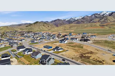 78 S 1000 E #115, Hyde Park, UT 84318 - Photo 2