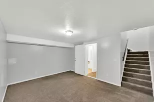 1113 Country Hills Dr, Ogden, UT 84403 - Photo 14