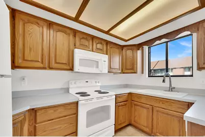 1113 Country Hills Dr #B2, Ogden, UT 84403 - Photo 8