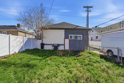 2434 S 900 E, Salt Lake City, UT 84106 - Photo 16