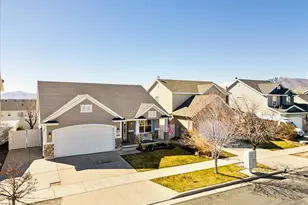 6657 W Haven Maple Dr, West Jordan, UT 84081 - Photo 2