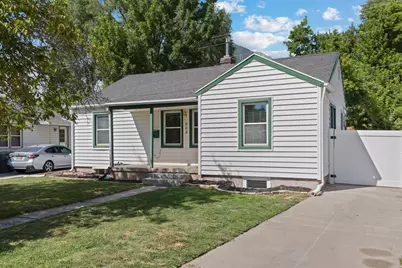 802 S Brookside Dr E, Springville, UT 84663 - Photo 2