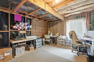 8262 S Pin Oak Dr, West Jordan, UT 84081 - Photo 16