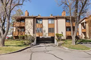 1075 Countrywoods Cir E, Cottonwood Heights, UT 84047 - Photo 1