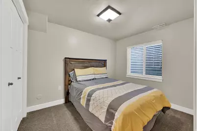 2487 W Harmony Dr, Layton, UT 84041 - Photo 28