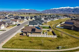 2487 W Harmony Dr, Layton, UT 84041 - Photo 38