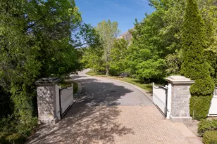 2614 E Providence Ct, Holladay, UT 84121 - Photo 2