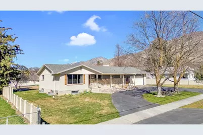 215 E 200 N, Providence, UT 84332 - Photo 2