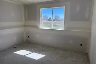 5777 W 4100 S, Hooper, UT 84315 - Photo 32