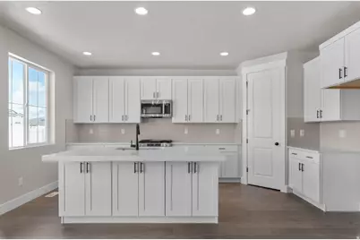 6759 N Desert Crk, Eagle Mountain, UT 84005 - Photo 10