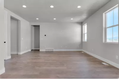 6759 N Desert Crk, Eagle Mountain, UT 84005 - Photo 8