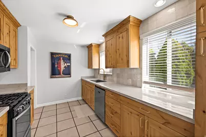 190 W 1800 S, Bountiful, UT 84010 - Photo 10