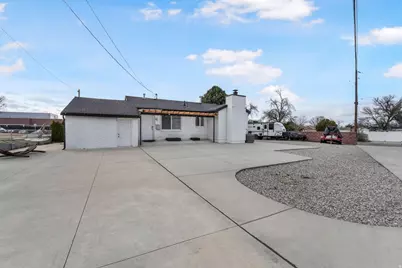 5769 S Hillside Dr, Murray, UT 84107 - Photo 6