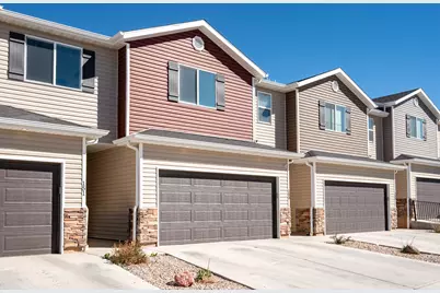 153 E 3100 N, Cedar City, UT 84721 - Photo 2