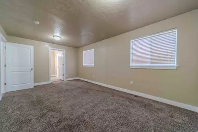 377 W 200 N, Roosevelt, UT 84066 - Photo 8