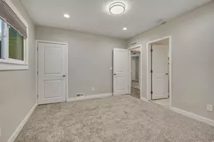 422 S Post St, Salt Lake City, UT 84104 - Photo 10