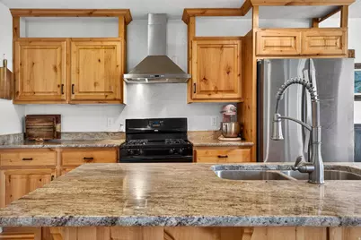 735 S Peachtree Dr, Toquerville, UT 84774 - Photo 8