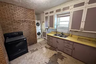 110 W Clark St, Grantsville, UT 84029 - Photo 12