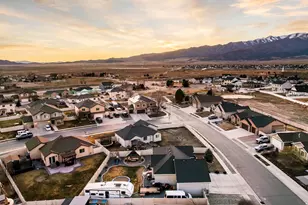 1070 E Hunter Ln, Eagle Mountain, UT 84005 - Photo 48