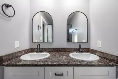 1070 E Hunter Ln, Eagle Mountain, UT 84005 - Photo 20