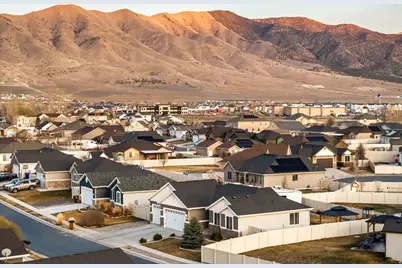 1070 E Hunter Ln, Eagle Mountain, UT 84005 - Photo 40