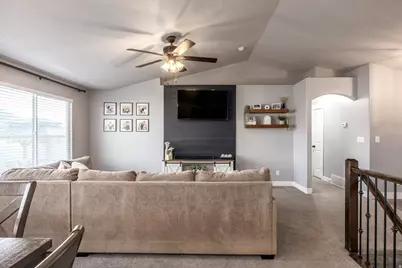 1070 E Hunter Ln, Eagle Mountain, UT 84005 - Photo 12