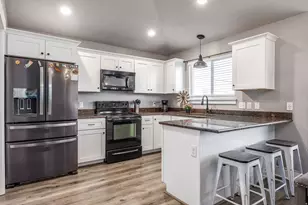 1070 E Hunter Ln, Eagle Mountain, UT 84005 - Photo 14