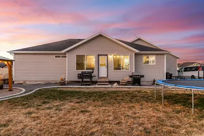 1070 E Hunter Ln, Eagle Mountain, UT 84005 - Photo 36