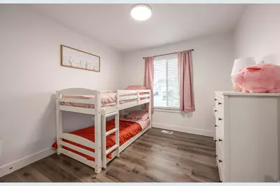 1070 E Hunter Ln, Eagle Mountain, UT 84005 - Photo 22