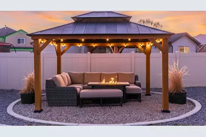 1070 E Hunter Ln, Eagle Mountain, UT 84005 - Photo 2