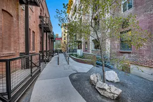 328 W 200 S, Salt Lake City, UT 84101 - Photo 24