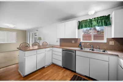 994 Deborah Dr, Bountiful, UT 84010 - Photo 8