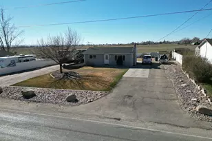 1852 E 3500 S, Vernal, UT 84078 - Photo 2