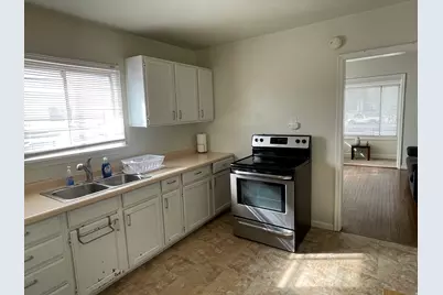 612 E 300 S, Salt Lake City, UT 84102 - Photo 8