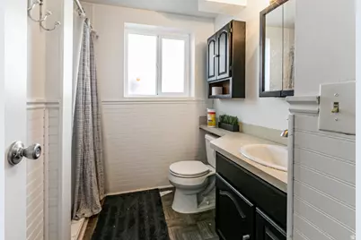 220 W 590 N, Layton, UT 84041 - Photo 14