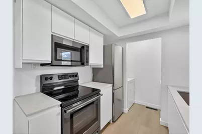 6887 S Countrywood Cir #9F, Cottonwood Heights, UT 84047 - Photo 8