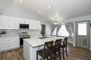 13830 S Little Water Peak Dr, Riverton, UT 84096 - Photo 18