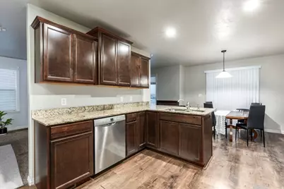 688 W Gallant Dr, Bluffdale, UT 84065 - Photo 6